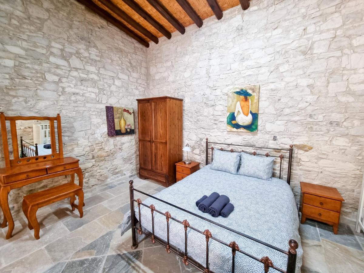 Aphrodite'S Pool Retreat Skarinou Ngoại thất bức ảnh