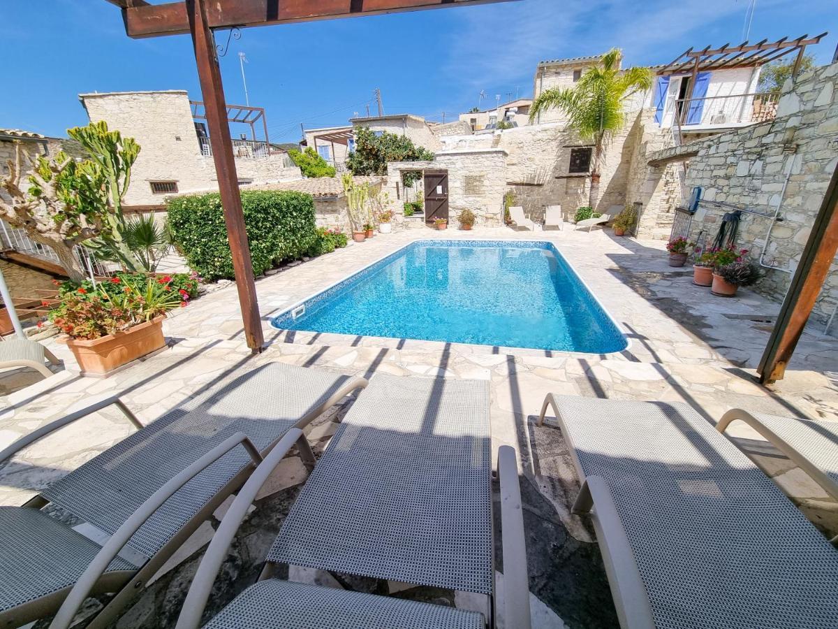 Aphrodite'S Pool Retreat Skarinou Ngoại thất bức ảnh