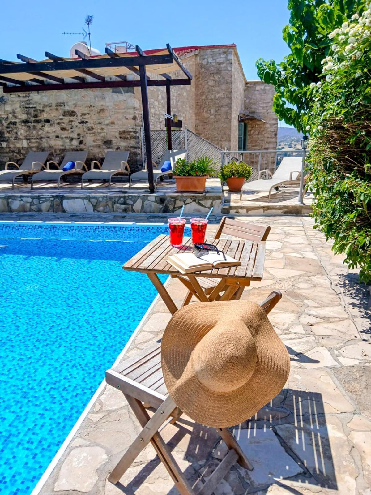 Aphrodite'S Pool Retreat Apartment Skarinou Ngoại thất bức ảnh